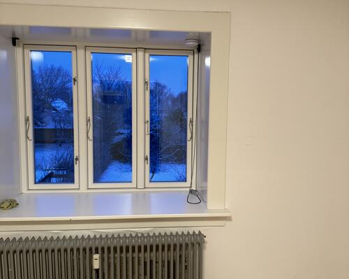 Skøn 2-værelses lejlighed med nyt bad og egne vaskefaciliteter