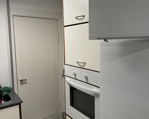 Skøn 2-værelses lejlighed med nyt bad og egne vaskefaciliteter