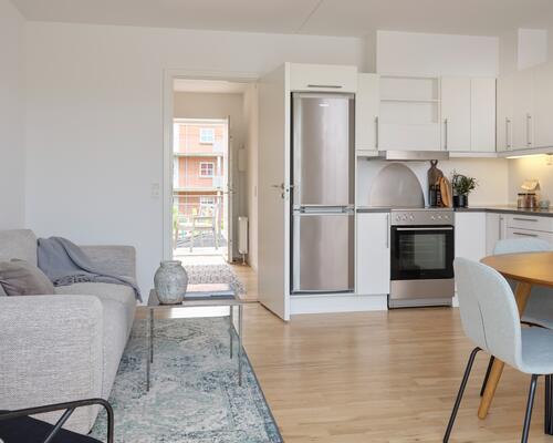 3-værelses bolig med altan i skønne omgivelser