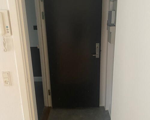 Lys 2-værelses på 69 m2 i Aalborg centrum – stor stue, opvaskemaskine og fælles vaskeri