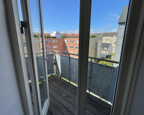 Charmerende 3-værelses i Aalborg Centrum med sydvendt altan, hems og bykig