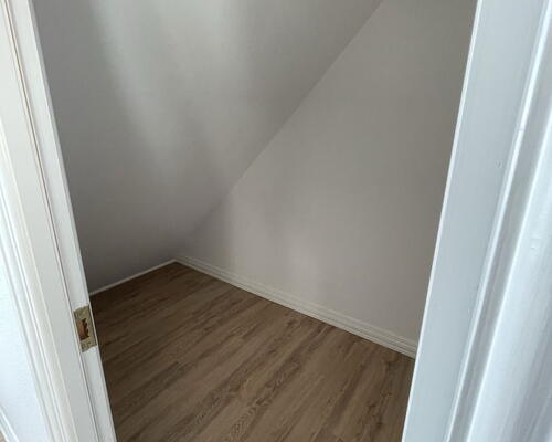 Charmerende 3-værelses i Aalborg Centrum med sydvendt altan, hems og bykig