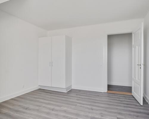 Stor 2 værelses lejlighed med smuk udsigt