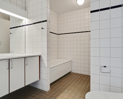 Skøn 3-værelses lejlighed ud til vandet i Skodsborg