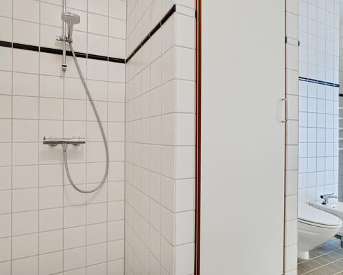 Skøn 3-værelses lejlighed ud til vandet i Skodsborg