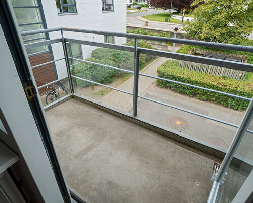 Skøn 3-værelses lejlighed ud til vandet i Skodsborg