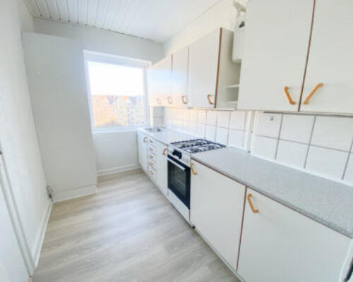 Dejlig 2-værelses lejlighed med altan