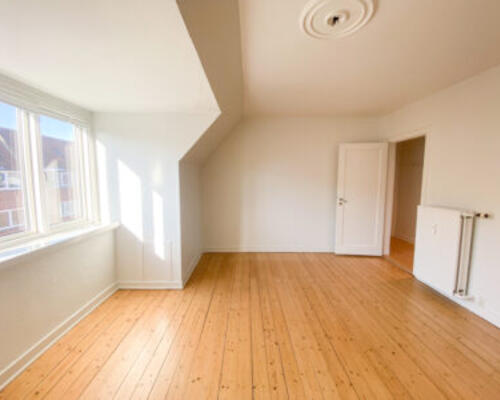 Dejlig 2-værelses lejlighed med altan