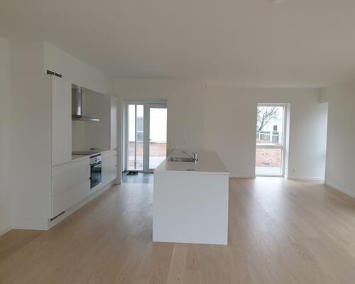 Lækker 4 værelses lejlighed udlejes