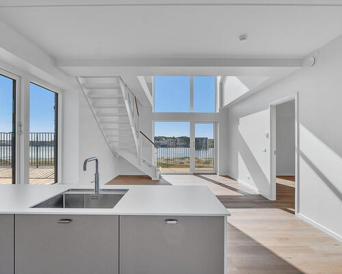 Elegant penthouse med fantastisk udsigt og skønne omgivelser