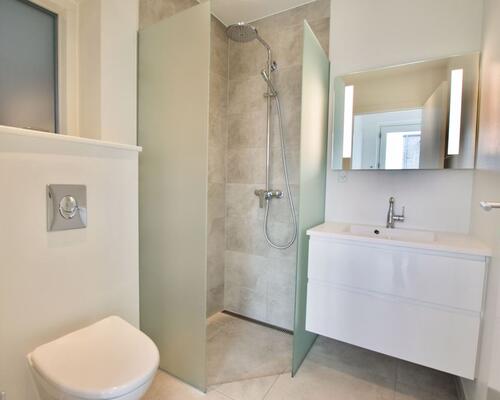 Fritliggende 4-værelses rækkehus på Marshalls Alle