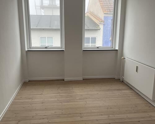 Flot 3-vær med god beliggenhed