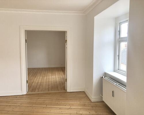 Delevenlig lejlighed med udsigt og charme i Aalborg