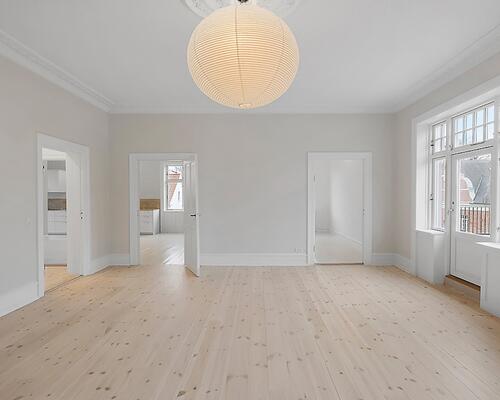 Eksklusiv villalejlighed i en smuk renoveret ejendom