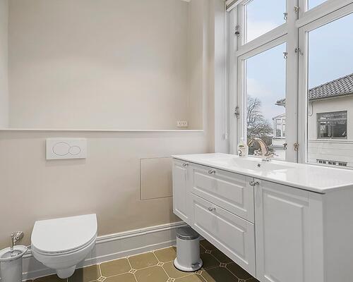 Eksklusiv villalejlighed i en smuk renoveret ejendom