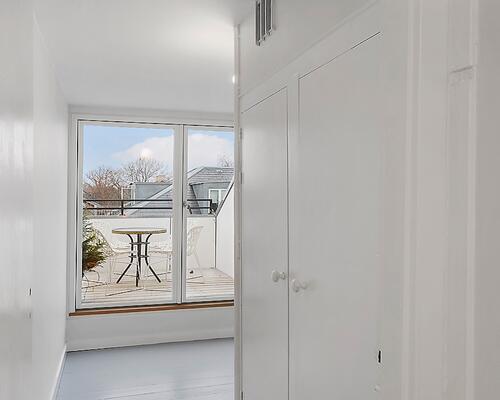 Eksklusiv villalejlighed i en smuk renoveret ejendom