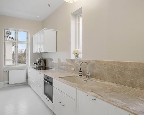 Eksklusiv villalejlighed i en smuk renoveret ejendom