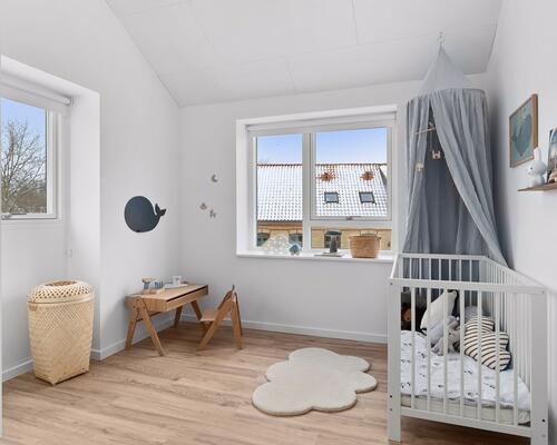 Moderne 4-værelses rækkehus med to skønne terrasser