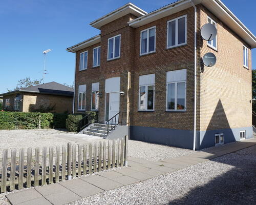 Nu udlejes en rummelig og charmerende 2-værelses + Stor tør kælder