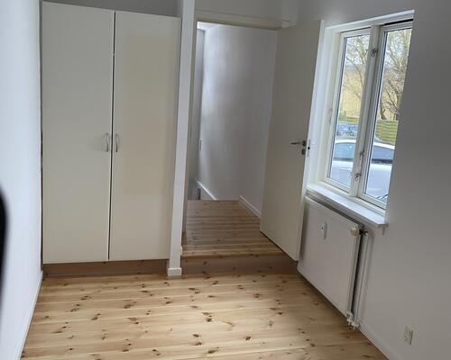 Nu udlejes en rummelig og charmerende 2-værelses + Stor tør kælder