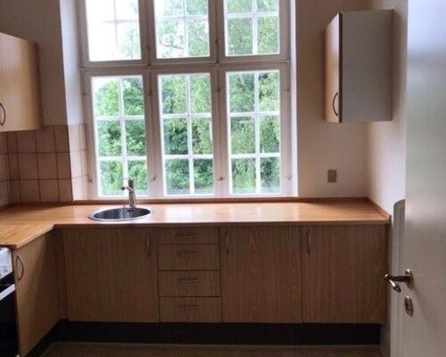 Stor nydelig 3. værelses lejlighed