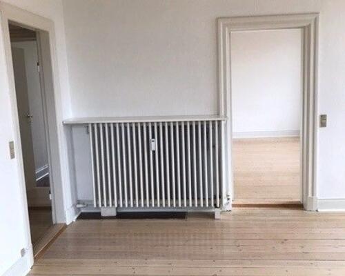 Stor nydelig 3. værelses lejlighed