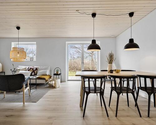 Lækkert 2 plans rækkehus med god rumfordeling.