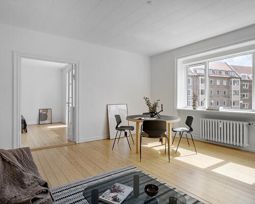 Stor 2 værelses lejlighed på 87 m²