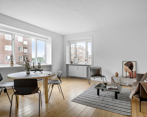 Stor 2 værelses lejlighed på 87 m²