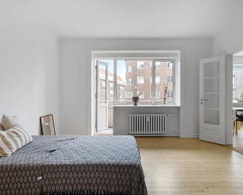 Stor 2 værelses lejlighed på 87 m²