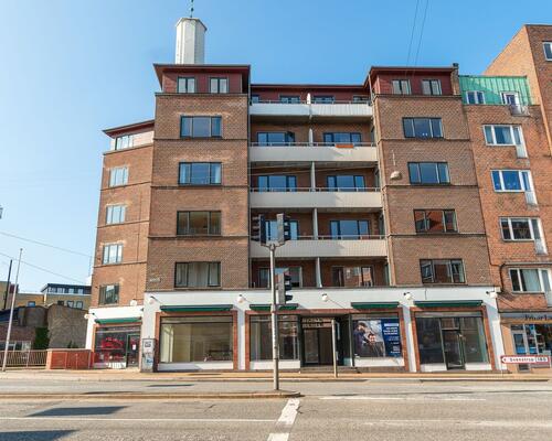 Stor 2 værelses lejlighed på 87 m²