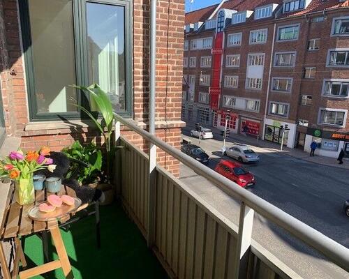 Stor 2 værelses lejlighed på 87 m²