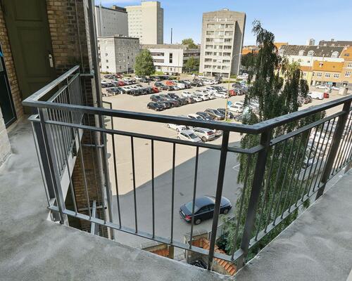 Stor 2 værelses lejlighed på 87 m²