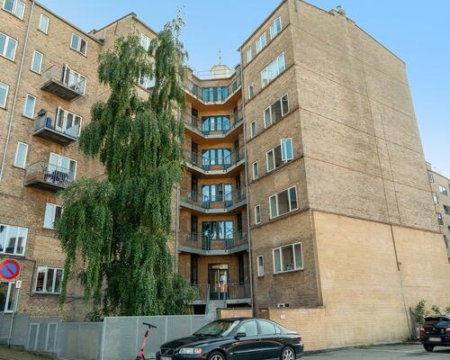 Stor 2 værelses lejlighed på 87 m²