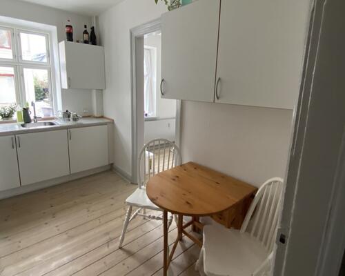 Skøn lys 2 vær. stue lejlighed i Nyborg – 58 Kvm