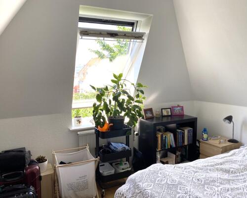 Stor delevenlig lejlighed i 2 plan, adgang til stor have og gratis parkering – 114 Kvm