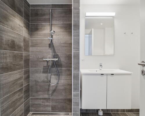 Egedal stationsby -  2 vær. lejebolig med altan med fin udsigt og godt lysindfald