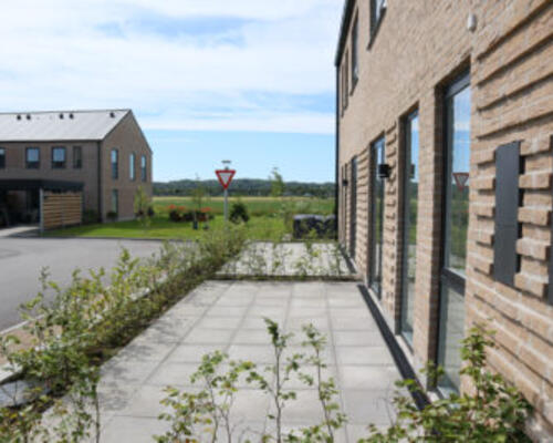 MODERNE RÆKKEHUS I JASMINPARKEN