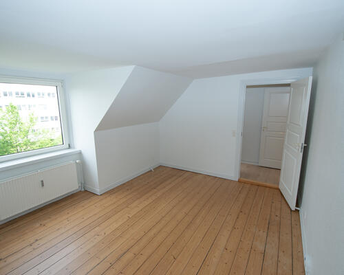 Lys og indbydende lejlighed med moderne faciliteter i Aalborg