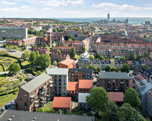 HELT UNIK 4-VÆRELSES LEJLIGHED MED GOD BELIGGENHED I AARHUS C