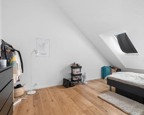 HELT UNIK 4-VÆRELSES LEJLIGHED MED GOD BELIGGENHED I AARHUS C