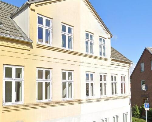 Nyere renoveret 3. værelses lejlighed