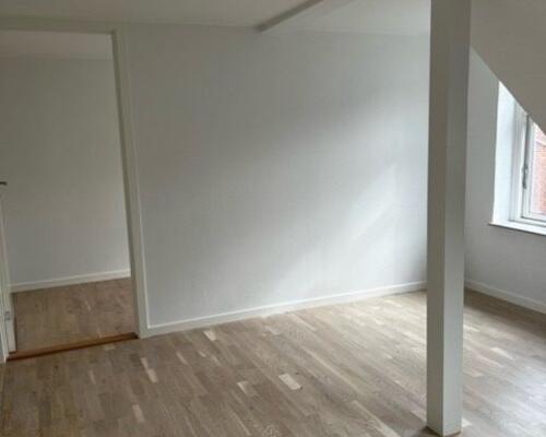 Nyere renoveret 3. værelses lejlighed