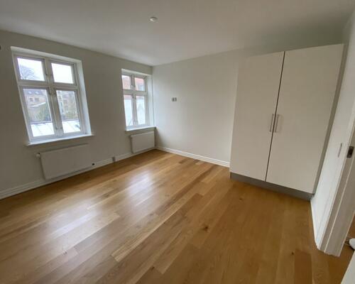 2-værelses renoveret lejlighed i centrum