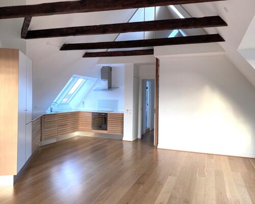 Penthouselejlighed med loft til kip, altan og en fantastisk udsigt- 90 Kvm