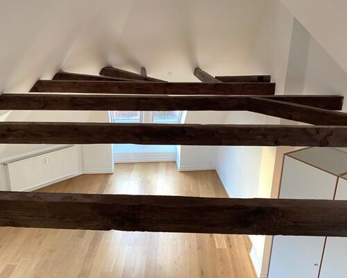 Penthouselejlighed med loft til kip, altan og en fantastisk udsigt- 90 Kvm