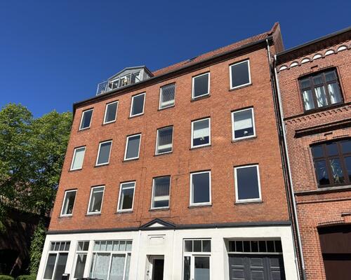 Penthouselejlighed med loft til kip, altan og en fantastisk udsigt- 90 Kvm