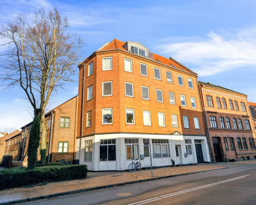 Penthouselejlighed med loft til kip, altan og en fantastisk udsigt- 90 Kvm