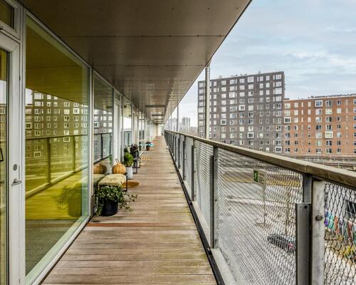 Arkitekttegnet lejlighed i V huset | København S.