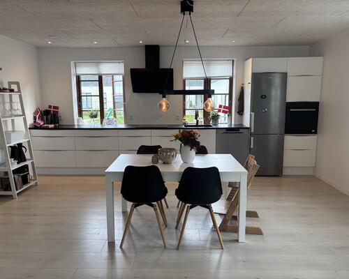 5 værelses med egen vestvendt have ☀️<br>